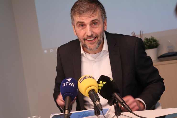 El coordinador del grup de Sociologia d'Andorra Recerca i Innovació (AR+I), Joan Micó, en una compareixença als mitjans.